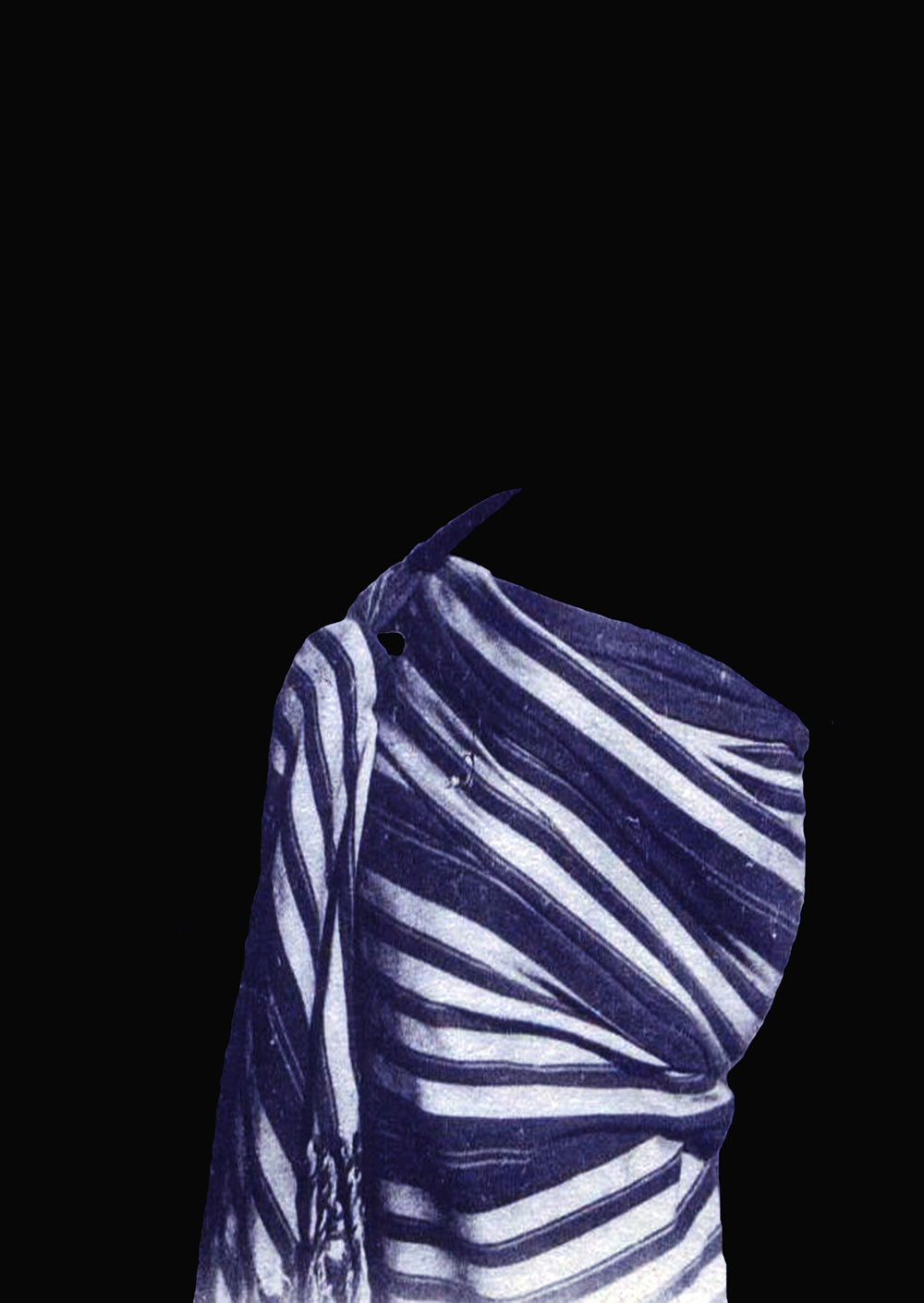 Mbali Dhlamini: Afrique Occidentale, Femme Antaimoro