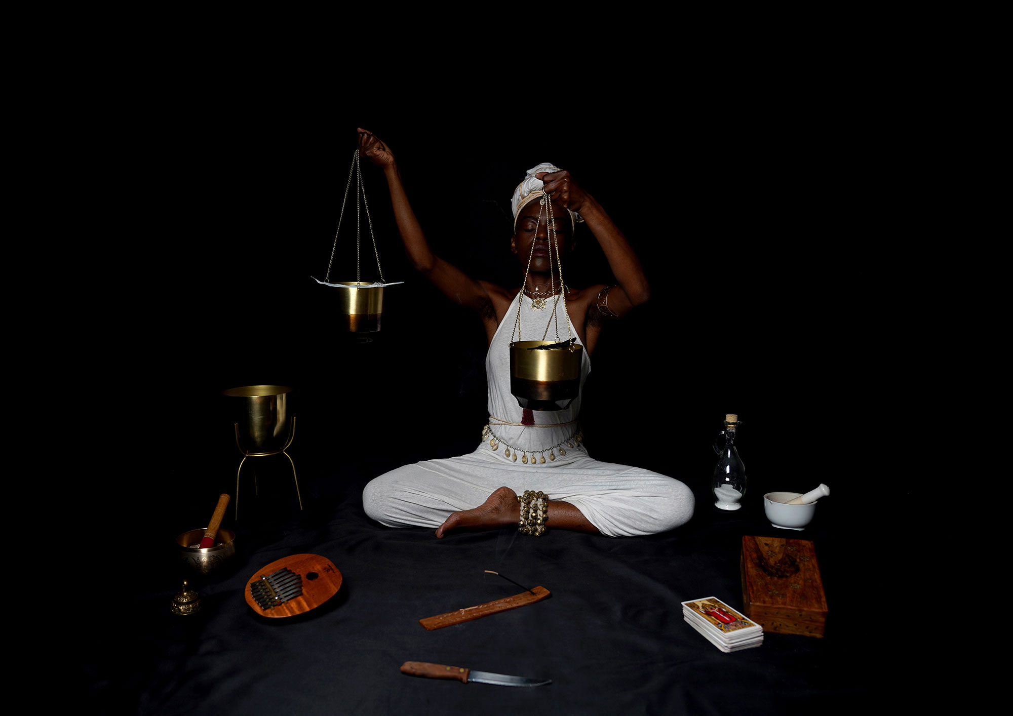 Sekai Machache: Mundane